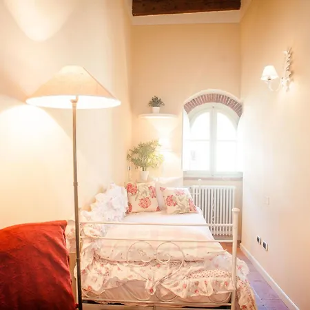 Casa Daniela, Beyond The Extraordinary Romantic Quiet Spacious Next To Guinigi Tower 아파트 루카